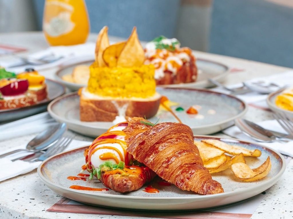 أفضل خمسة مطاعم لتناول الفطور في شمال الرياض - مطعم لوتوس برانش